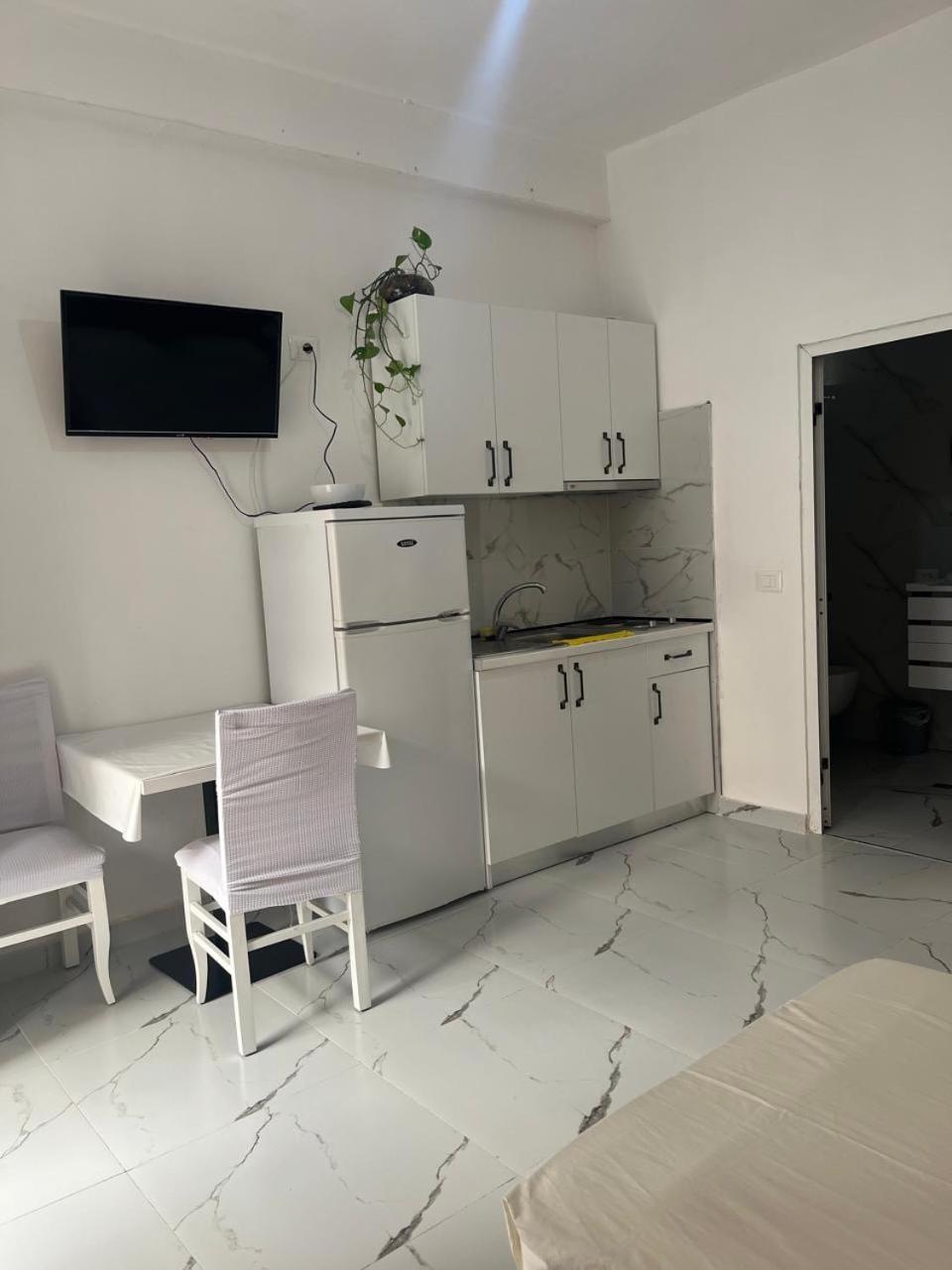 Elio'S Room Durres Bagian luar foto
