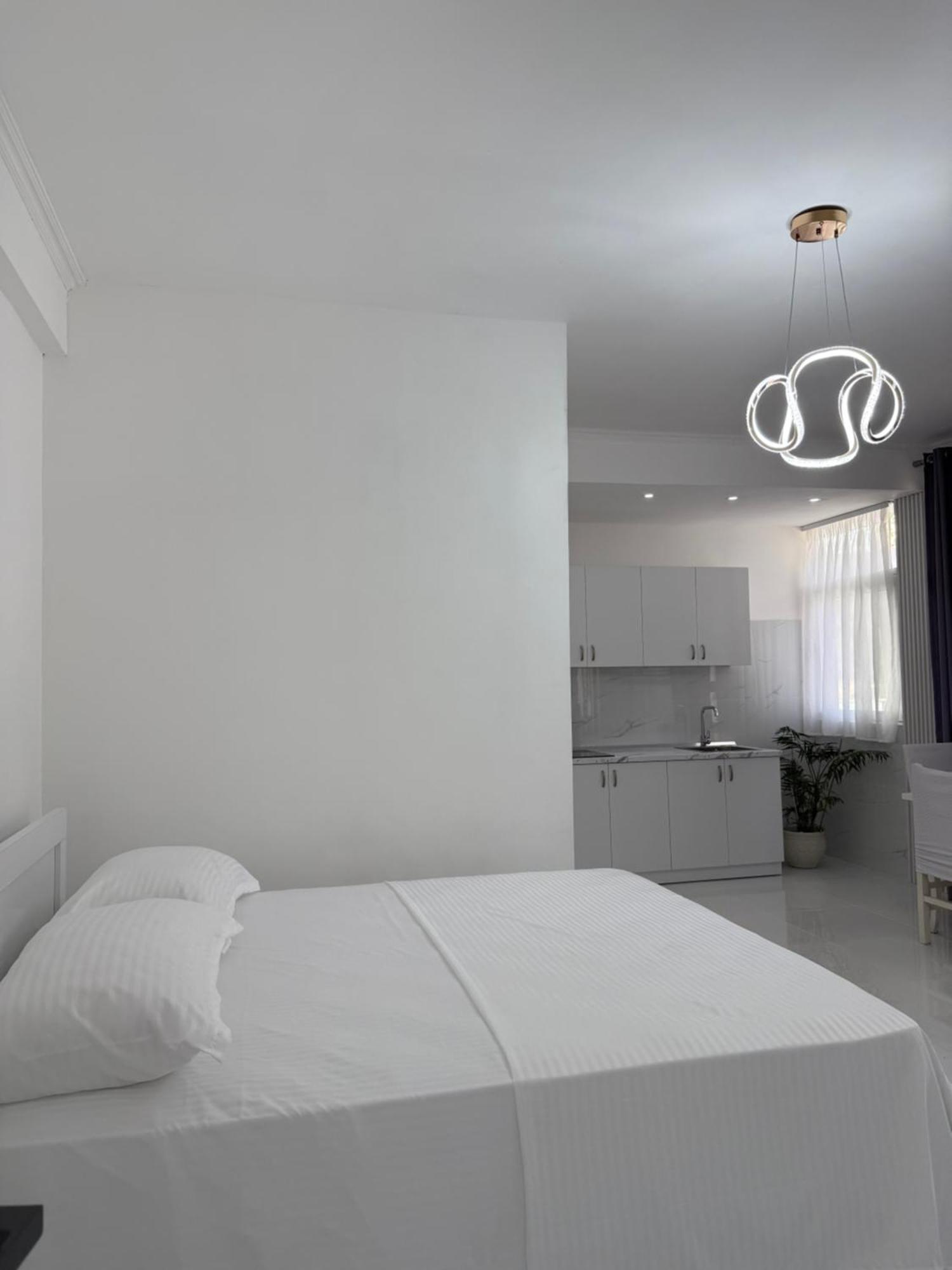 Elio'S Room Durres Bagian luar foto