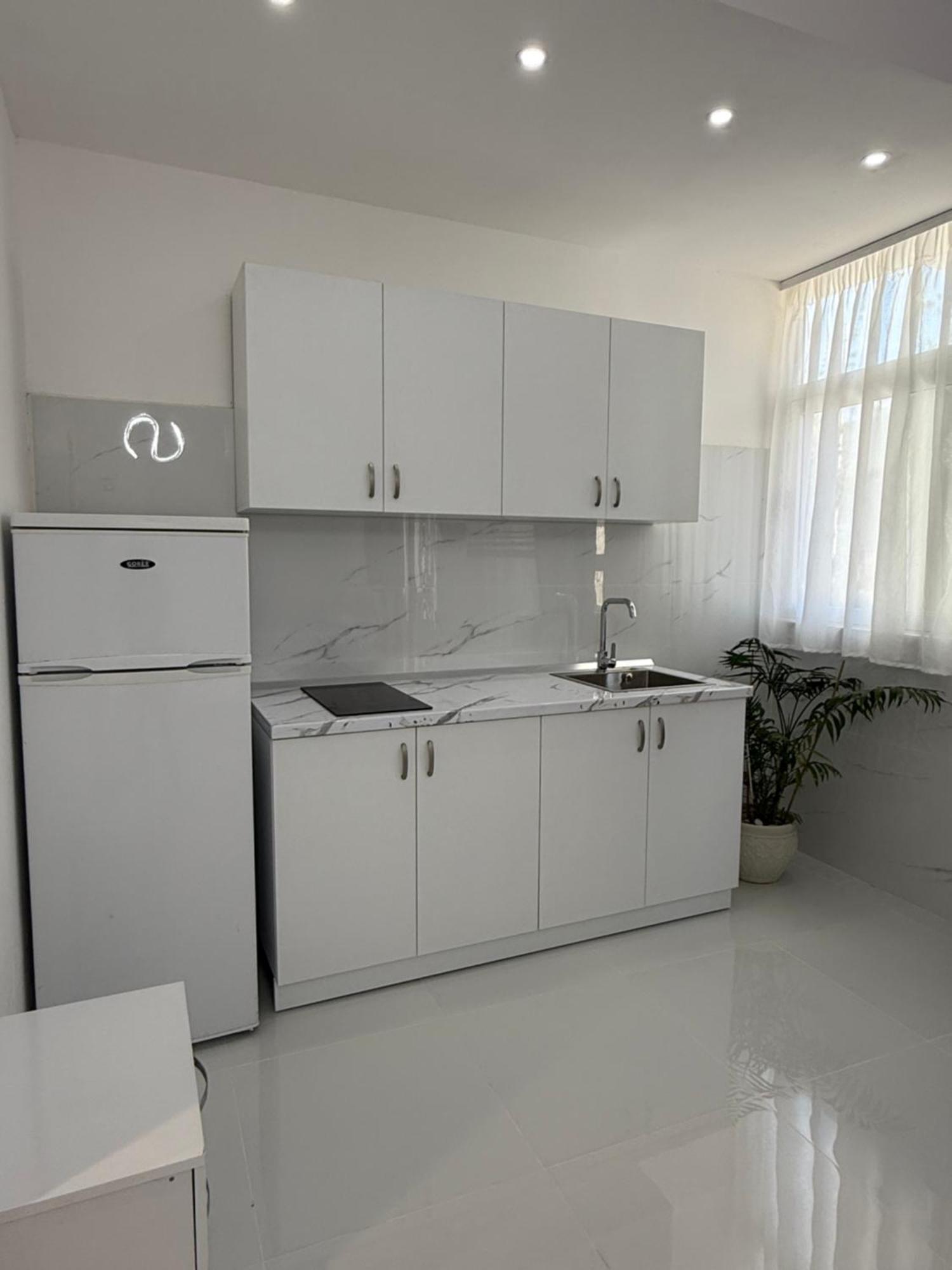 Elio'S Room Durres Bagian luar foto