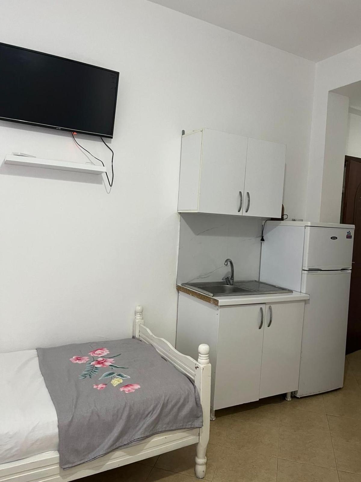 Elio'S Room Durres Bagian luar foto